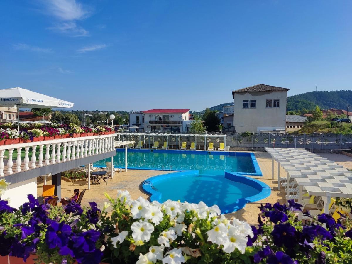 Hotel Elit Kirkovo  Exterior foto