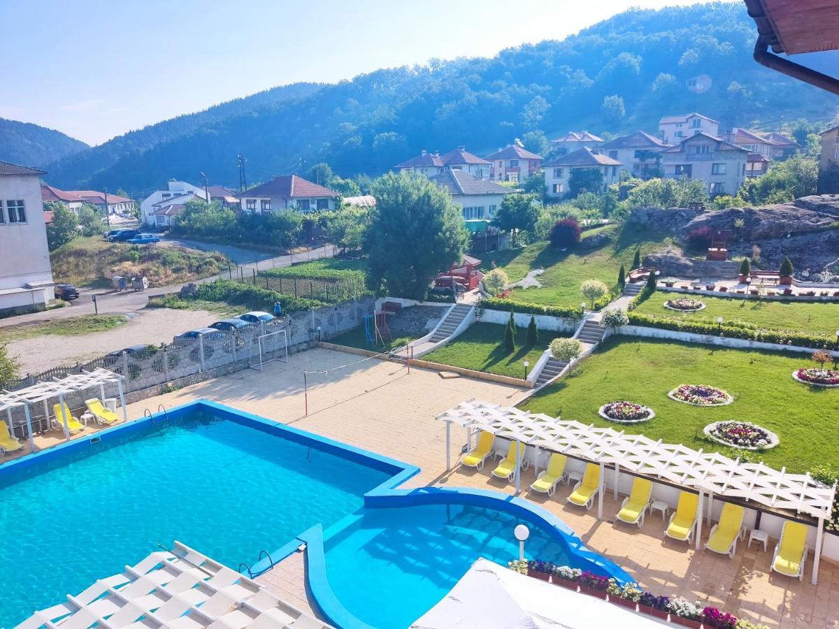 Hotel Elit Kirkovo  Exterior foto