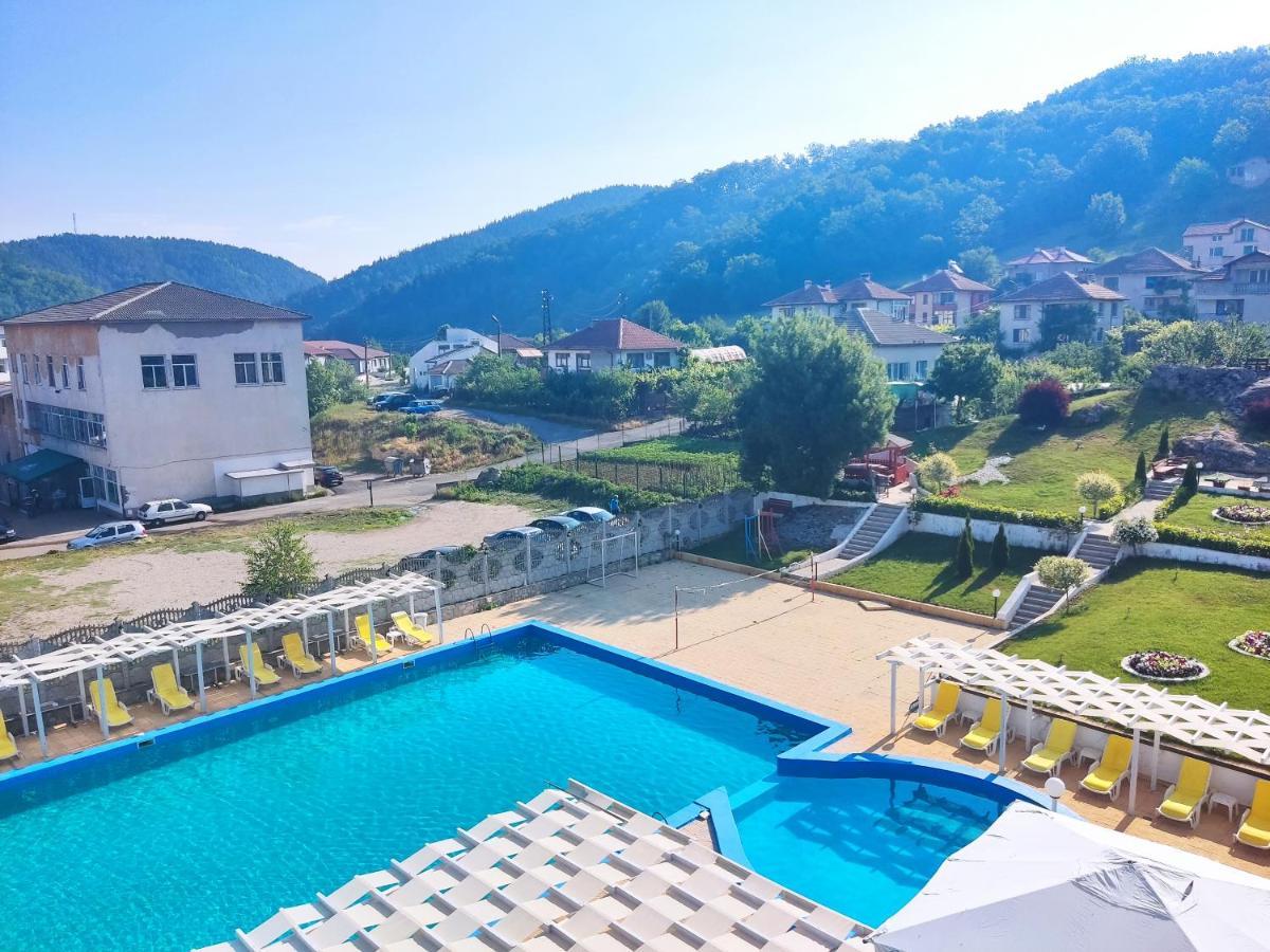 Hotel Elit Kirkovo  Exterior foto